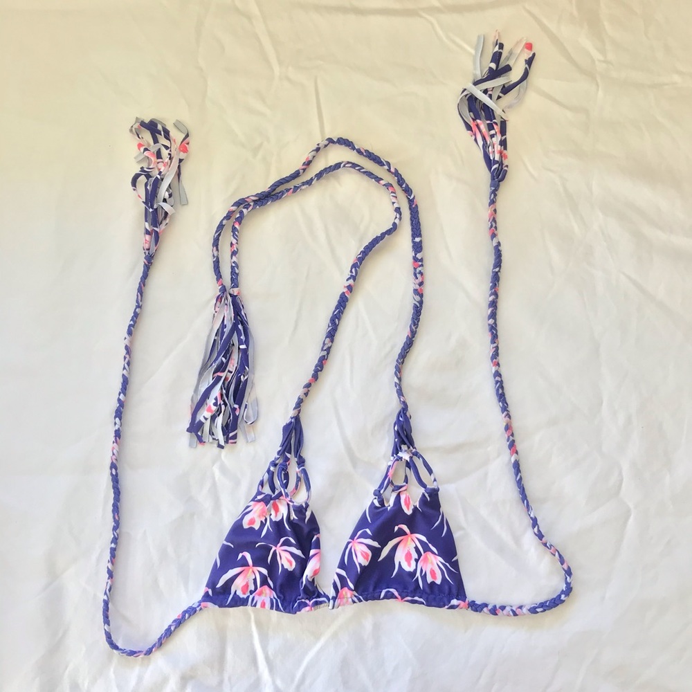 Acacia swimwear Blue Island Orchid tunnels top